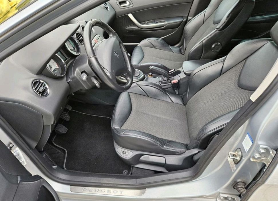 Пежо 308 1.6 бензин 150кс Bixenon Webasto