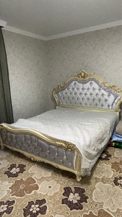 Продам спальный гарнитур