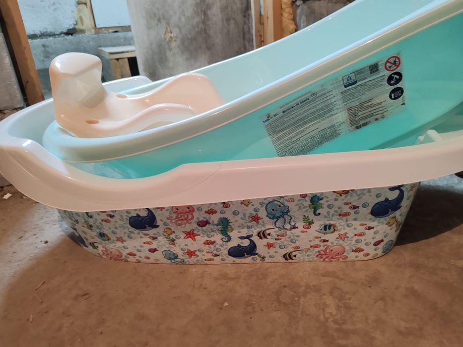 Продам детское. Коляска,шезлонг,ванночка