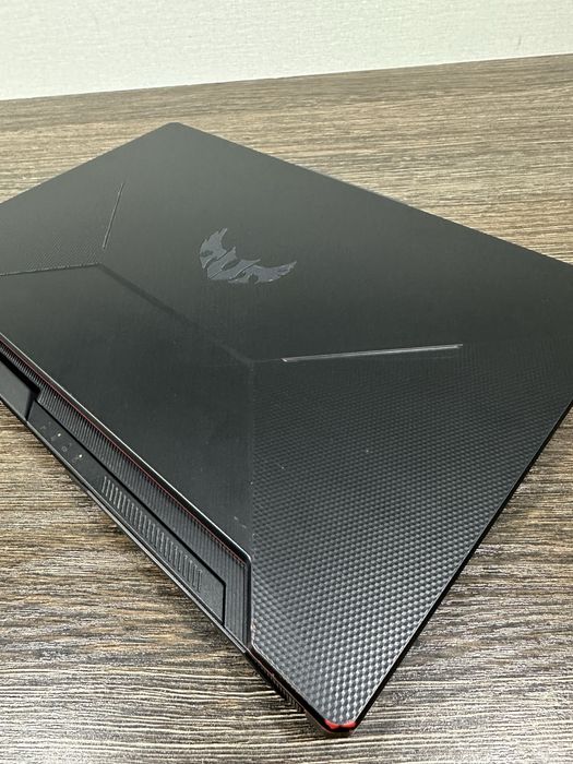 мощный Asus Tuf Gaming 8-ядерный, i5 ноутбук, 1650 TI 4gb