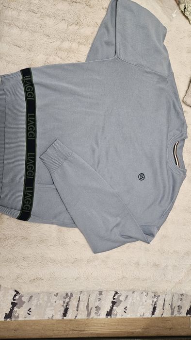 Промоция! Страхотен пуловер. Много удобен и модерен!