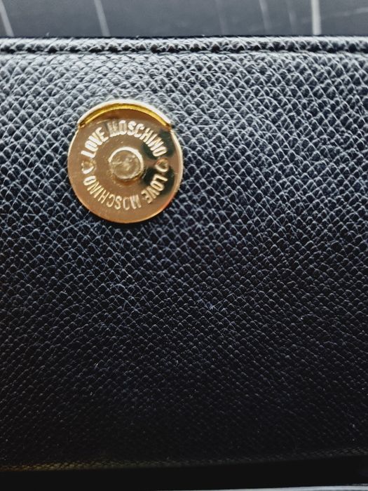 Малка кожена чантичка Love Moschino