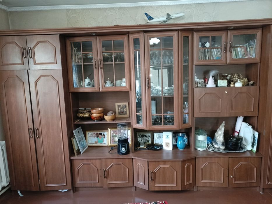 Продам стенку в зал.