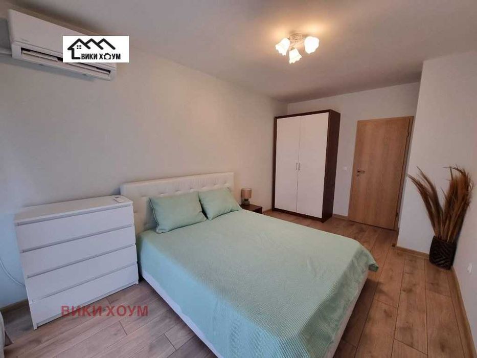 Продава се Двустаен апартамент в Варна, Център - 87 кв.м за 1513 €/кв.м - Снимка #4