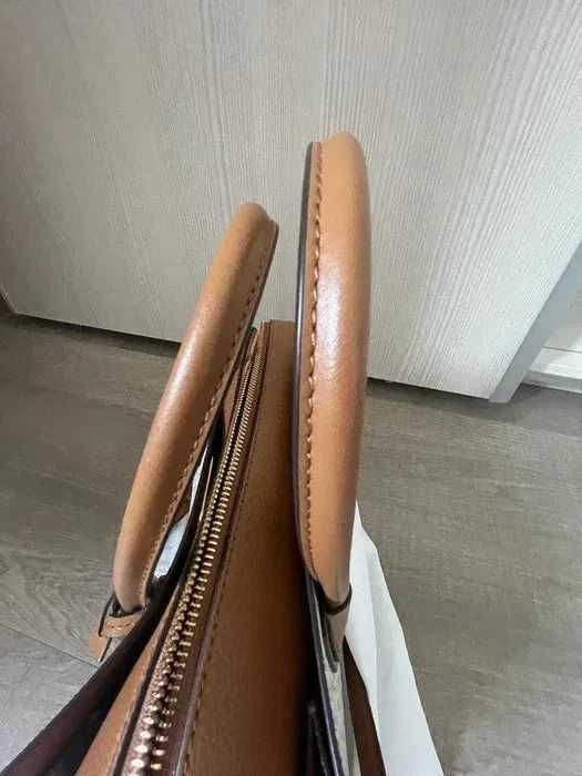 Geanta nouă Michael Kors Mercer, piele naturala, 31x23x12 cm, Bej/Maro