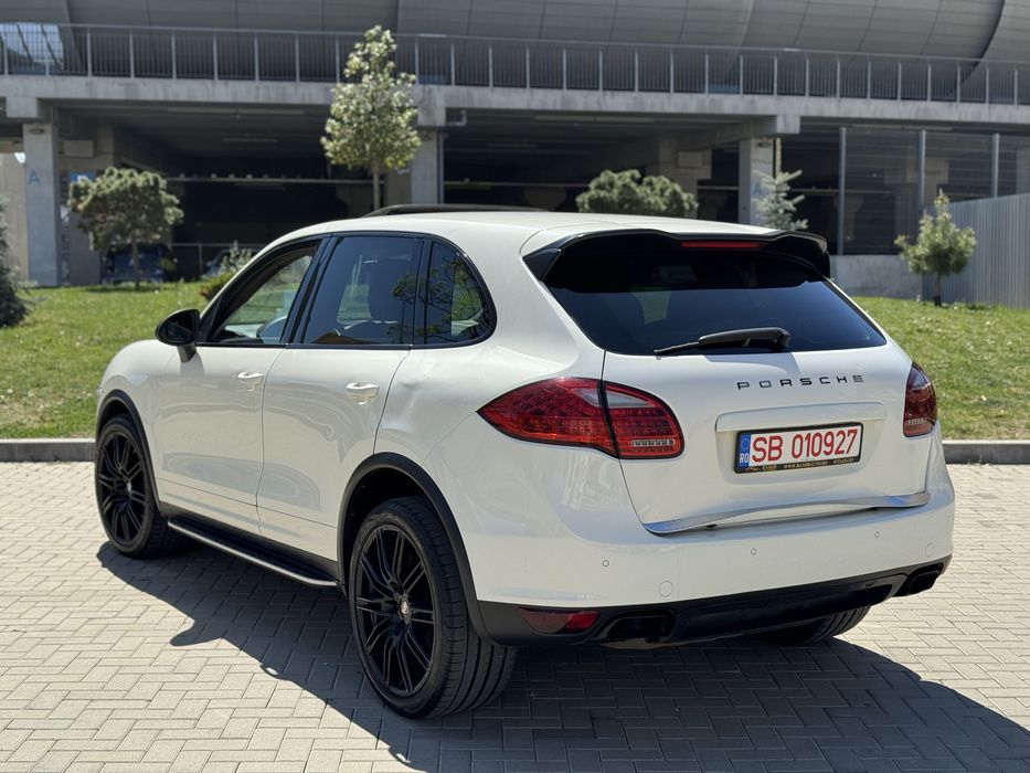 Porsche Cayenne 3.0d - Interior Turbo - Jante 21 - Garantie 12 LUNI ! RAR Efectuat