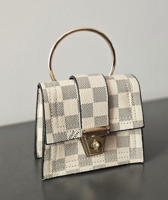 Дамски чанти различни модели