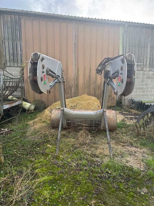 Incarcator frontal Mailleux MX T10