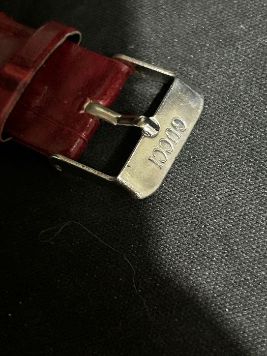 Ceas gucci rosu