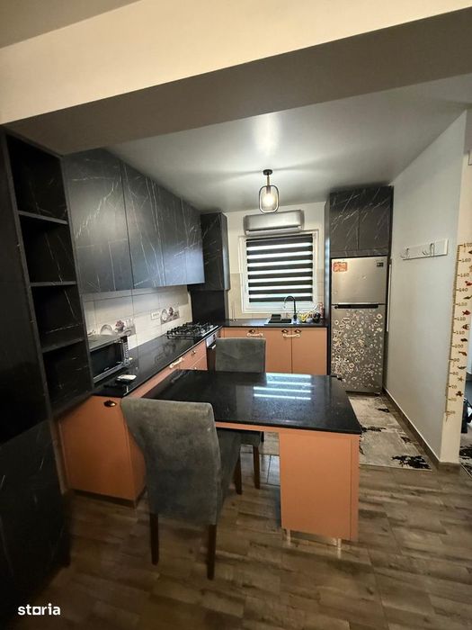 Casa tip duplex la intrare in Ipotesti