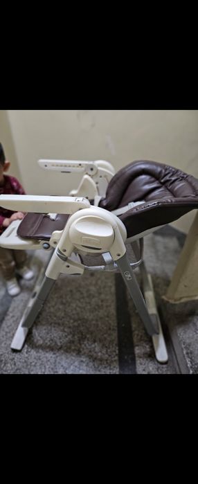 Бебешки стол за хранене