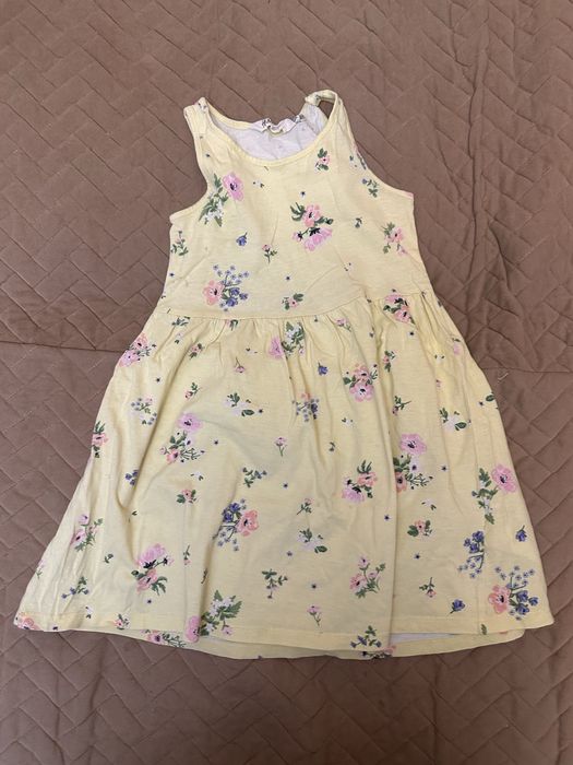 Платья, лосины, кофта для девочек 4-6 лет