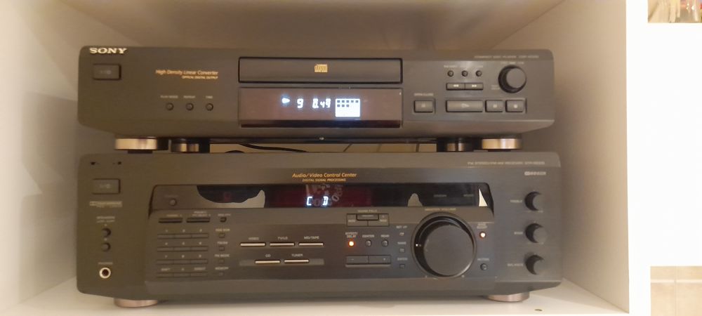 Amplituner și cd player Sony