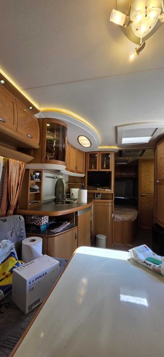 Rulotă Hobby Prestige 560 UFE, an 2008, full echipată, mover automat, AC Truma, off-grid