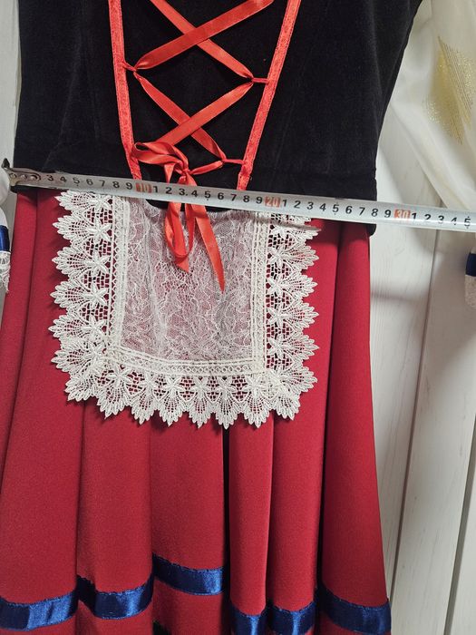 Унгарска рокля за характерни танци