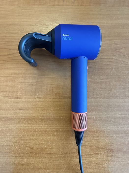 Uscator de par Dyson Supersonic Nural