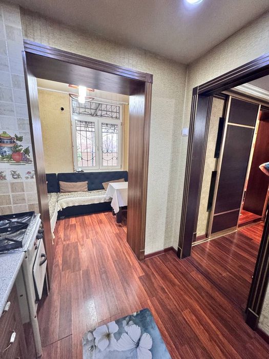 2 хона 3 хонали қилинган квартира Яшнабод туманида сотилади