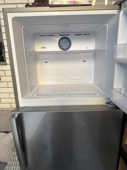 Холодильник Самсунг 2 камерный, цена 7 миллионов 500 тысяч сум