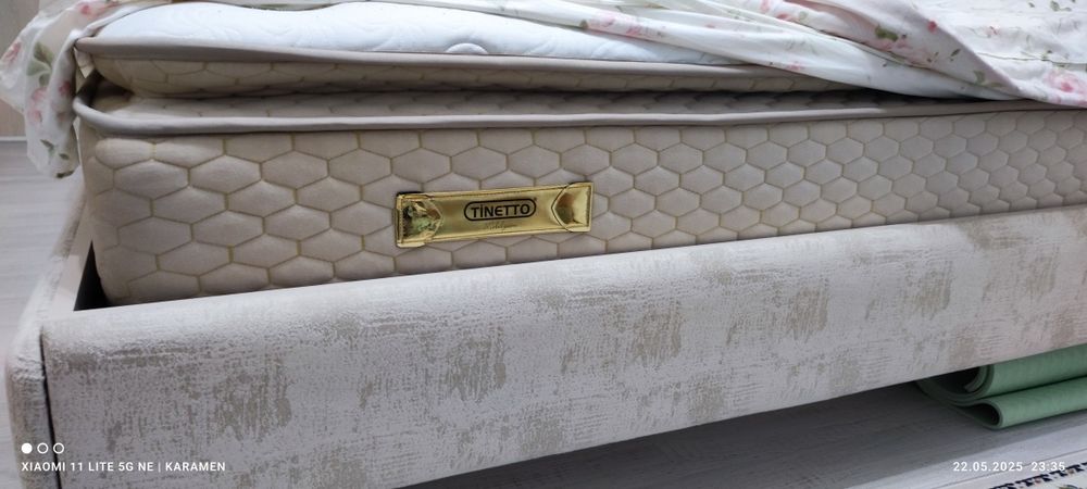 Кровать двухместный