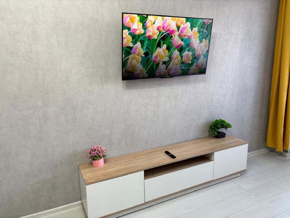 Сдам посуточно-почасам Lux-1 комнатную, центр,wi-fi,smart tv,все новое