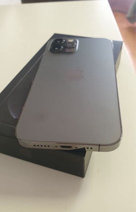 iPhone 12 PRO • graphite • 98 % Bateria