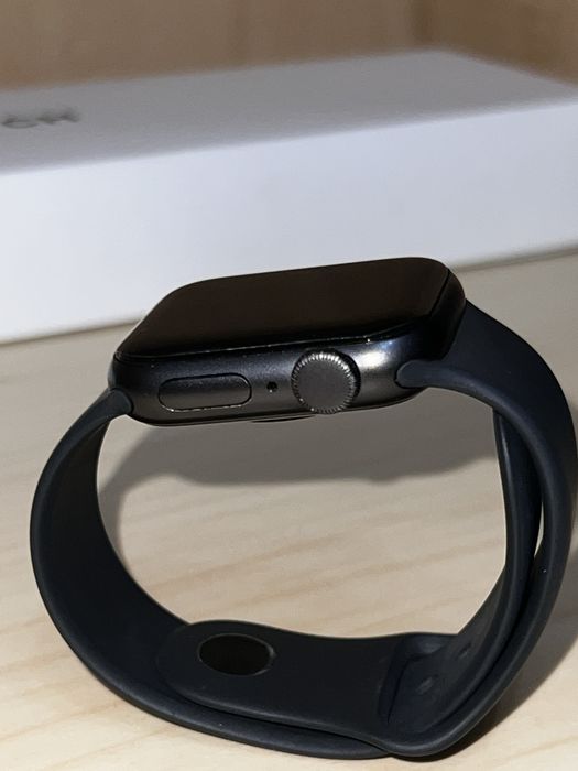 Apple Watch SE 40mm в отличном состоянии