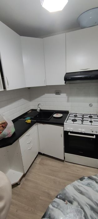 Продам кухню самовывоз
