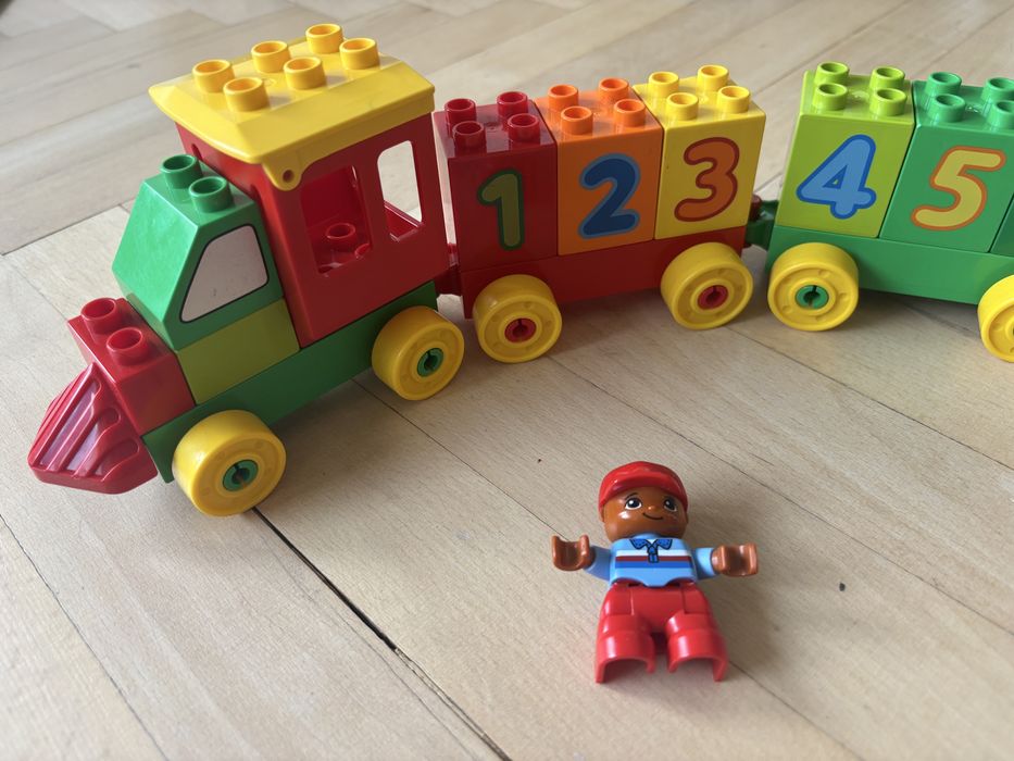 Lego Duplo влак с цифри