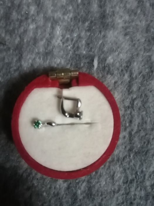 Продам серьги детские, серебряные