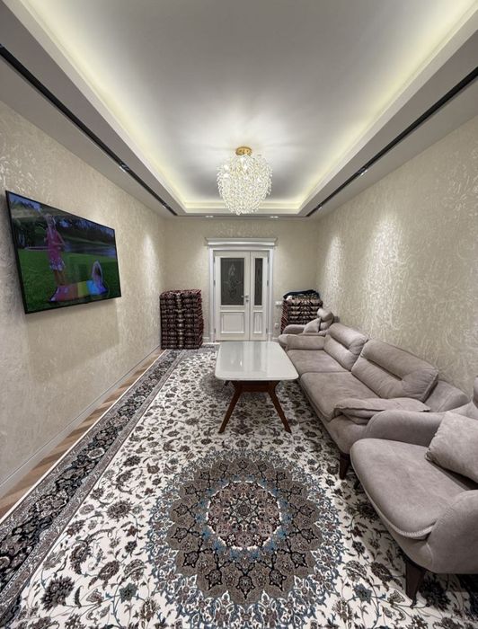 Qorasaroy 3 hona golden house