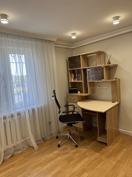 Письменный стол , стол для ученика