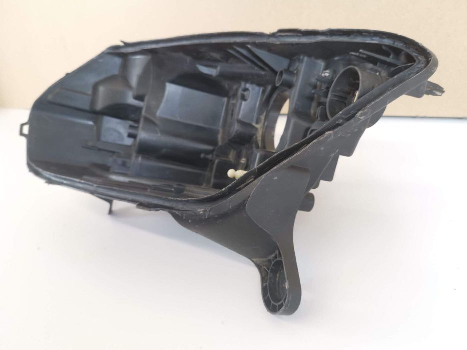 Carcasa Far Stanga Dacia  Logan 2 2013 2014 2015 2016, Sandero 2 2013