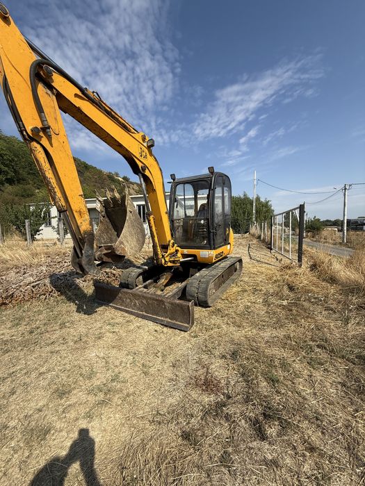 Miniexcavator ,Jcb 8052 ,motor Perkins nou ,5,2 tone ,accept variante