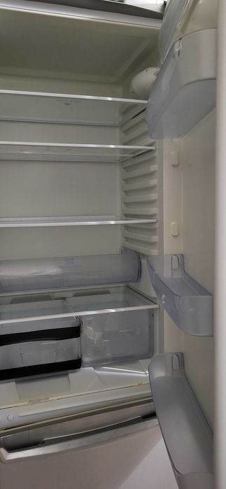 Холодильник indesit