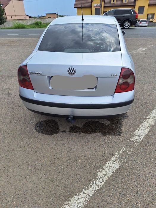 Volkswagen Passat 2004 diesel, 1.509 € — imagine 1