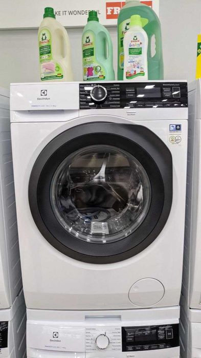 Стиральная машина Electrolux PerfectCare 700