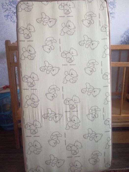 Продам детскую кроватку