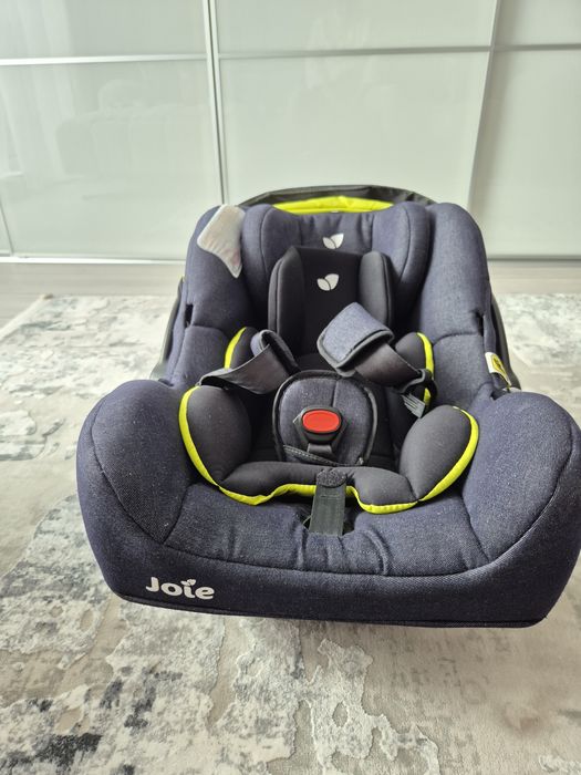 Scaun - Scoică auto bebeluși Joie – stare bună, utilizabilă fără bază ISOFIX