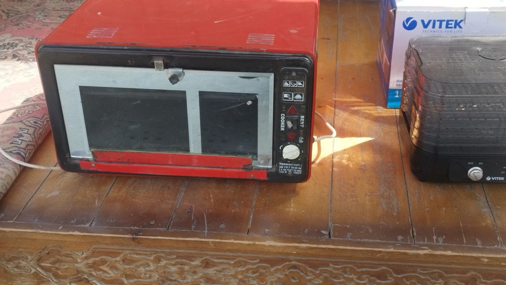 Срочно продаётся печь для выпечки  в хорошем состоянии