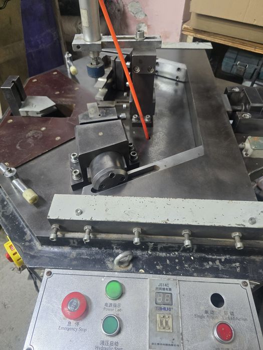 Углообжимной станок