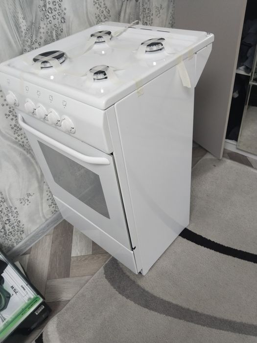 Продам нову газ плиту