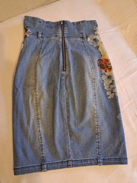 Miss Sixty Уникална нова пола Размер S