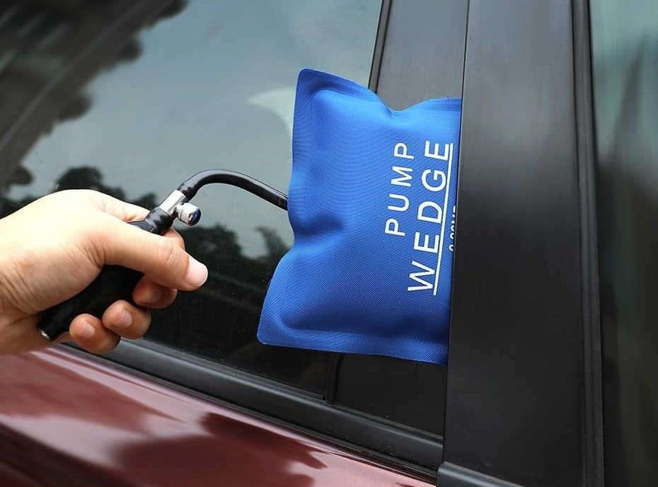 Moshina ochish Вскрытие автомобиля Eshik ochish (прикуриват tekin)