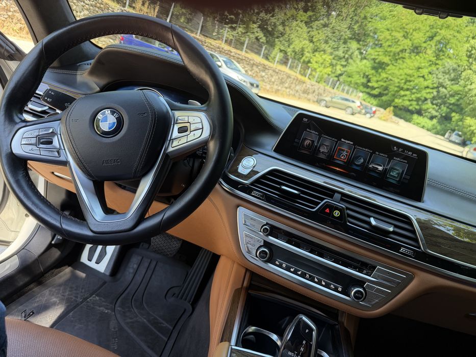 Bmw seria 7. 750i USA