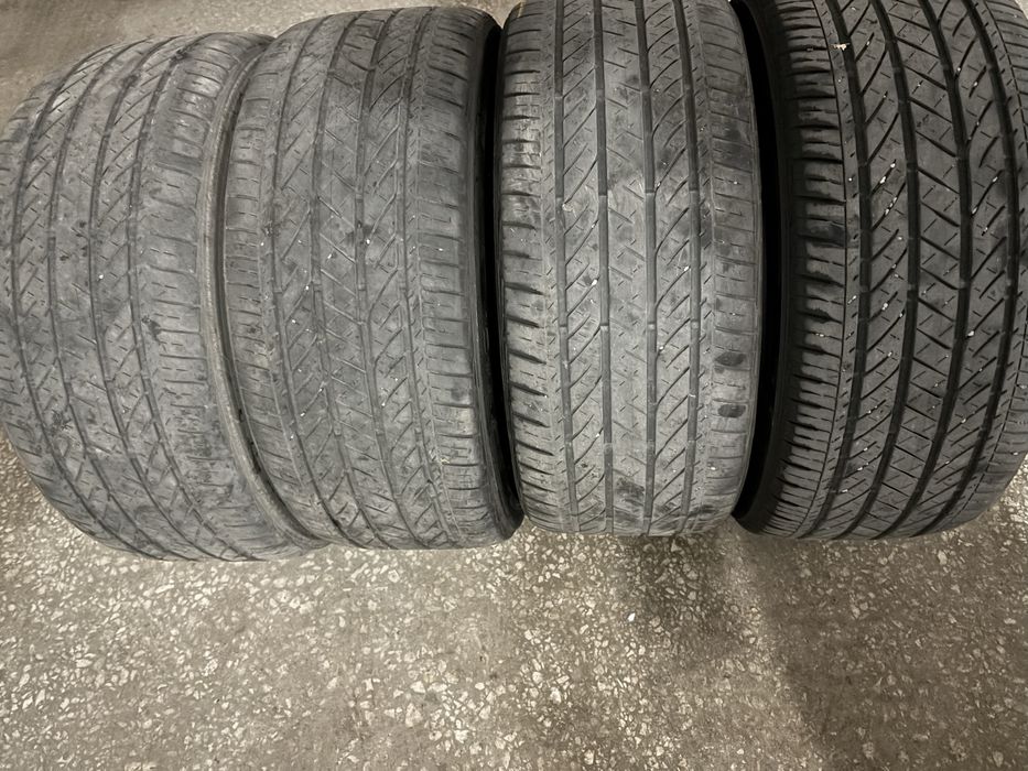 Продам резину Bridgestone  235/40  R19