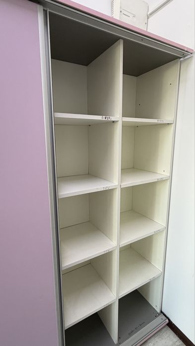 Dulap de birou sau sifonier