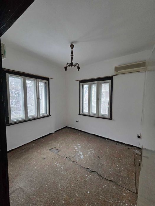 Продава се Четиристаен апартамент в Пловдив, Център - 154 кв.м за 968 €/кв.м - Снимка #9