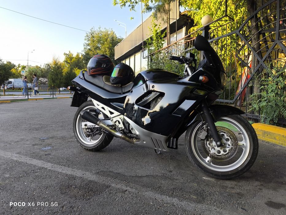 Мотоцикл suzyki katana 600