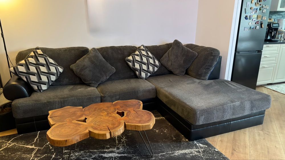 Coltar Mobexpert gri cu sezlong, stare buna – 2.400 lei