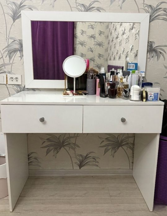 Туалетный столик